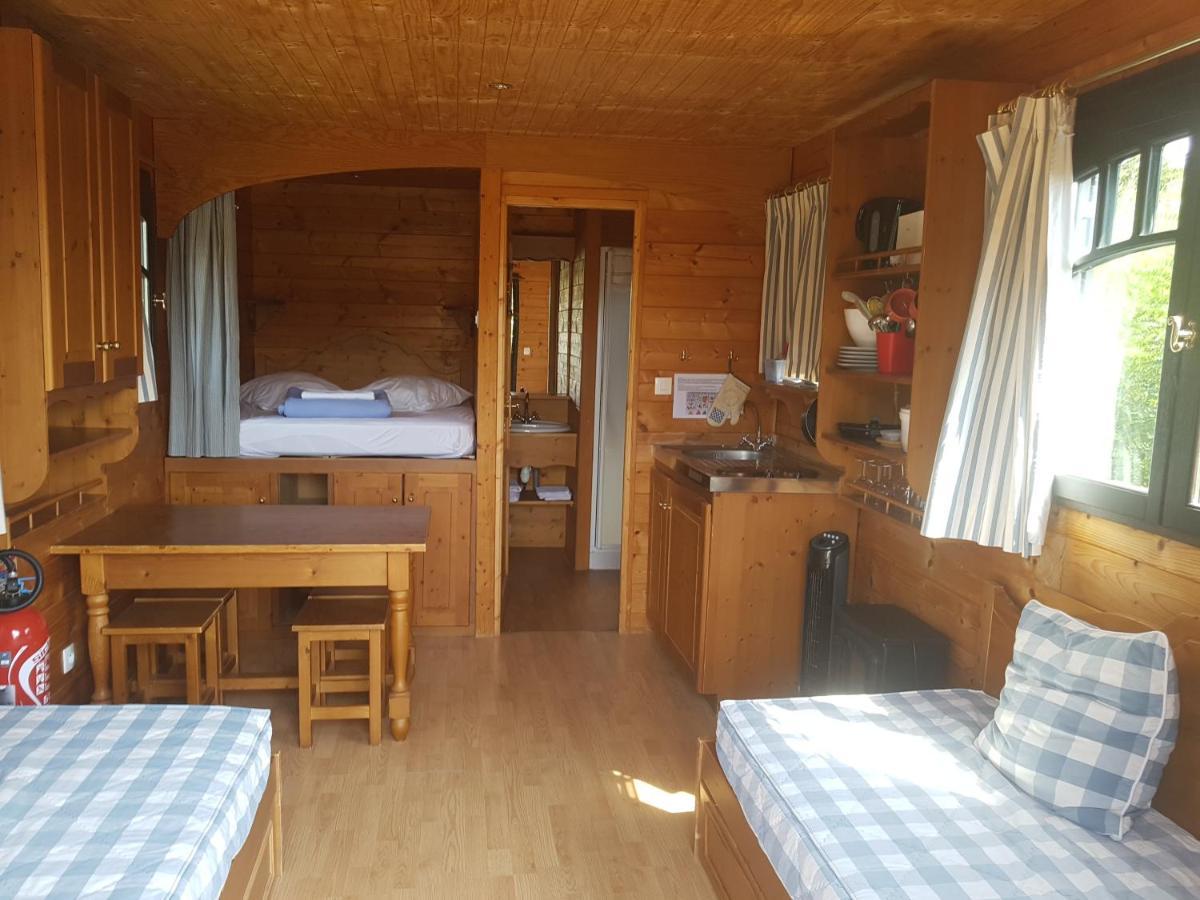 Camping Les Roulottes Du Bazois Hotell Châtillon-en-Bazois Exteriör bild